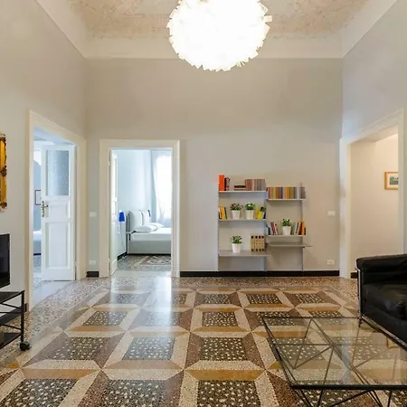 Hintown La Grand Dei Teatri Appartement *
