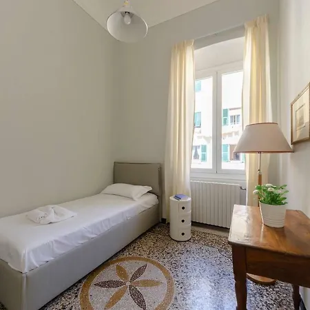 Hintown La Grand Dei Teatri Genua