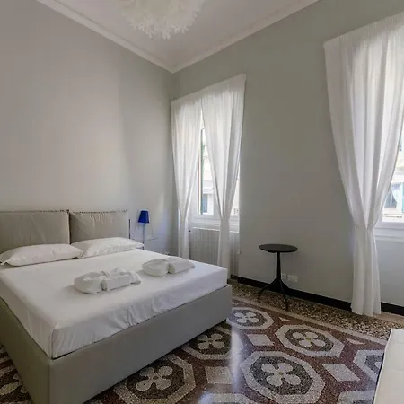 Appartement Hintown La Grand Dei Teatri Genua